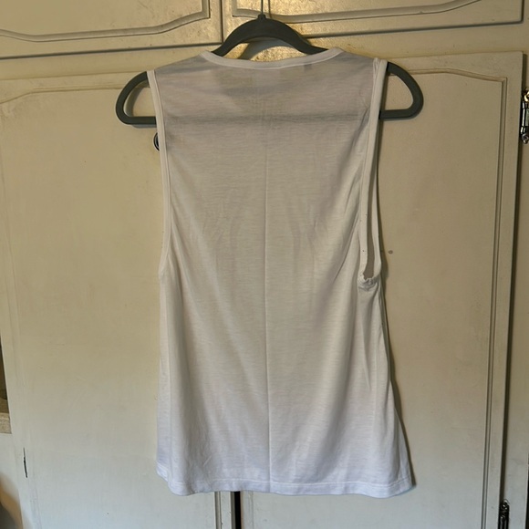 Gymshark Drop Arm Training tank White NWOT - Picture 10 of 10